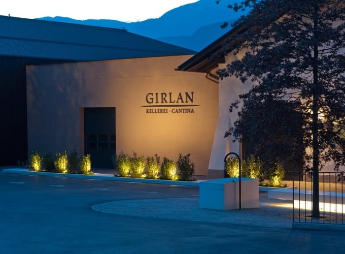 Girlan