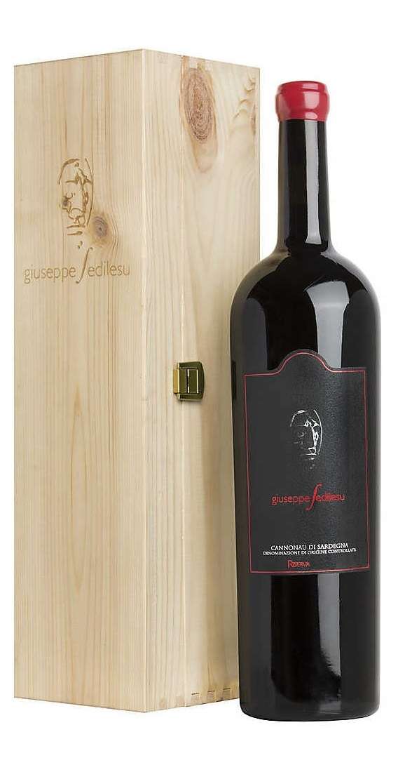 Magnum 1,5 Liters Cannonau "Giuseppe Sedilesu" Riserva DOC 2010 in Wooden Box