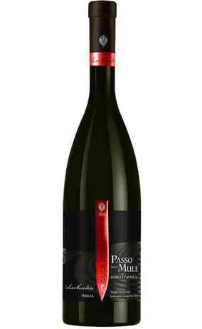 Buy Nero d\'avola wines online. Uritalainwines